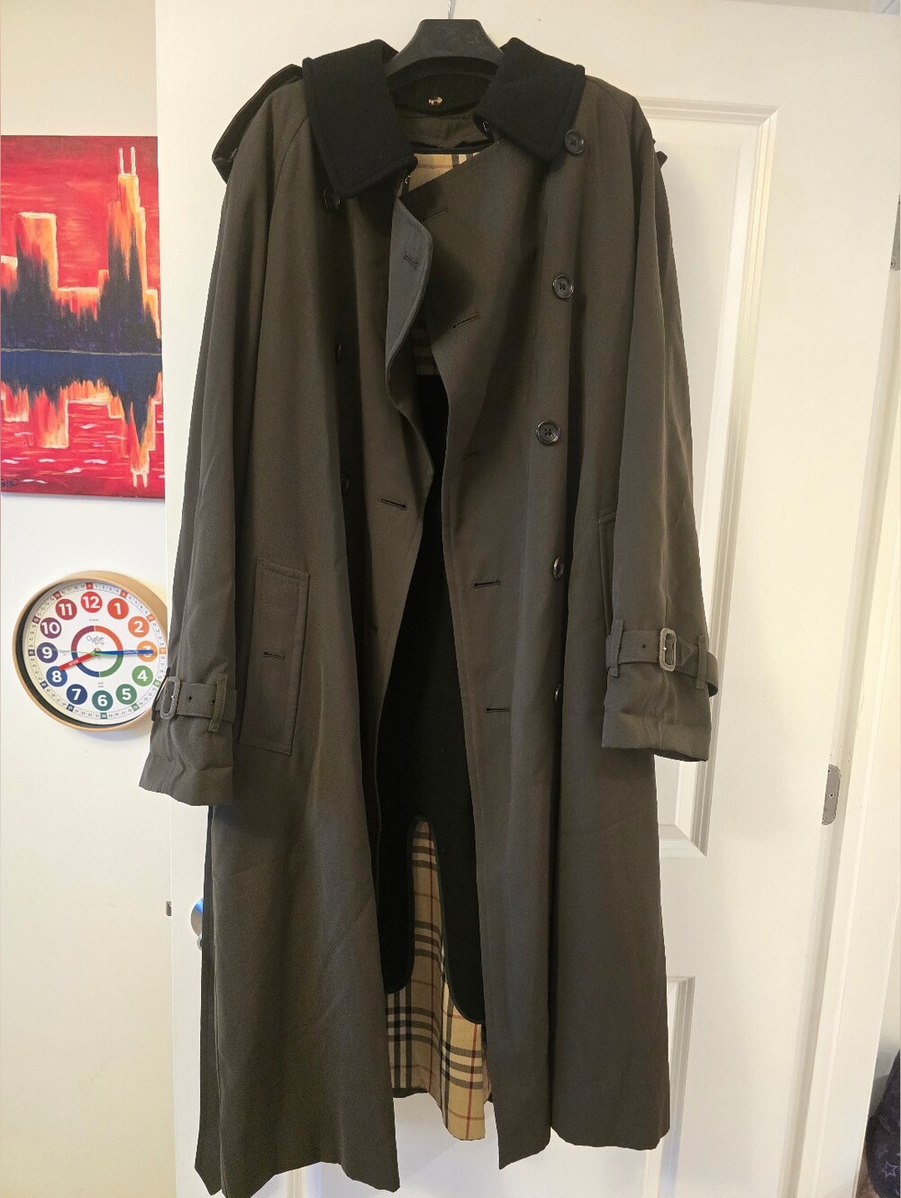 Burberry Olive Green Trench Coat with Black Collar Size 40R